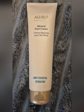 NIB AHAVA Dead Sea Water Mineral Foot Cream - Nourishes & Hydrates